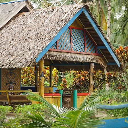 مبيت وإفطار Masokut Carve Bay Mentawai المظهر الخارجي الصورة